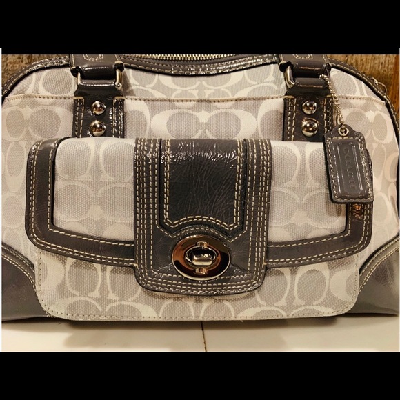Coach purse light grey/silver like new condition - Picture 1 of 8